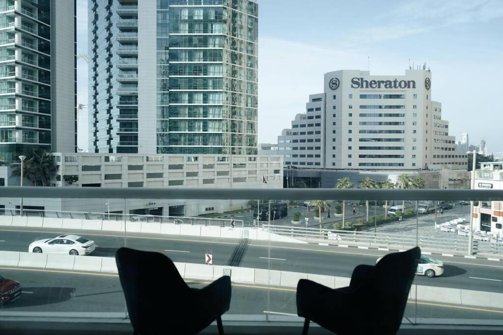 Step Into Serenity - Discover Modern Living In 1Br Apartment With Panoramic Views In Dubai Marina Near Jbr Walk, Beach And Bla Bla Club ภายนอก รูปภาพ
