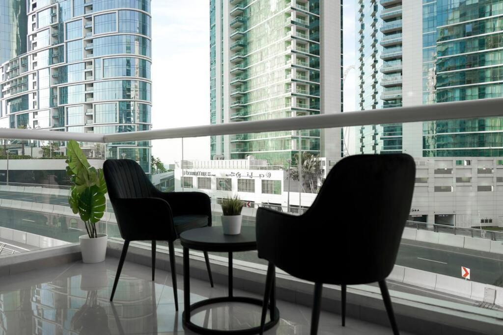 Step Into Serenity - Discover Modern Living In 1Br Apartment With Panoramic Views In Dubai Marina Near Jbr Walk, Beach And Bla Bla Club ภายนอก รูปภาพ