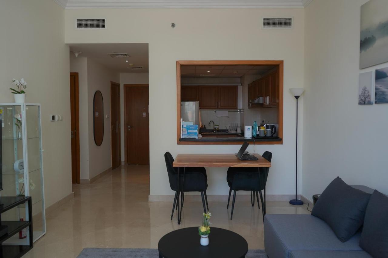 Step Into Serenity - Discover Modern Living In 1Br Apartment With Panoramic Views In Dubai Marina Near Jbr Walk, Beach And Bla Bla Club ภายนอก รูปภาพ