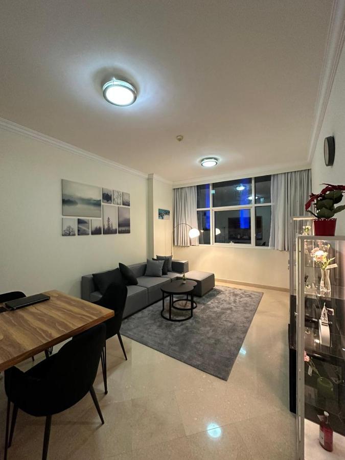 Step Into Serenity - Discover Modern Living In 1Br Apartment With Panoramic Views In Dubai Marina Near Jbr Walk, Beach And Bla Bla Club ภายนอก รูปภาพ